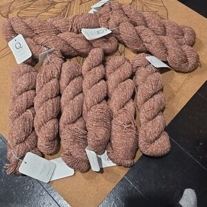 Quince & Co. Wren Yarn, Colour Nueces (Subtle Rust With White Heathering)